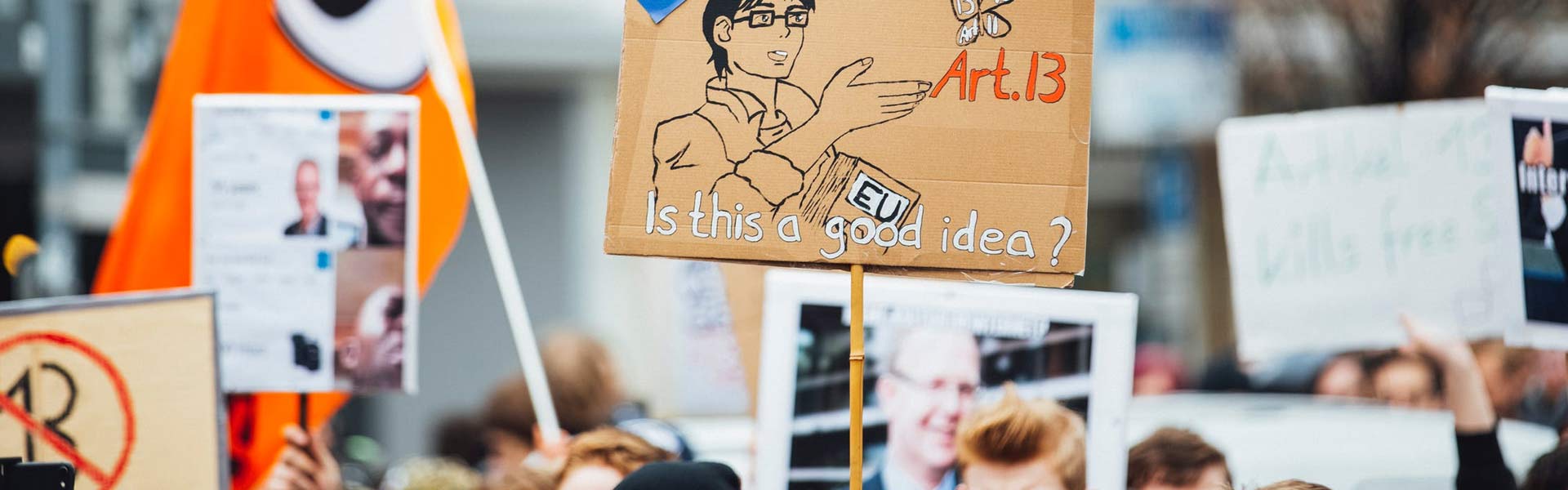 Students to protest over funding cuts and employment prospects